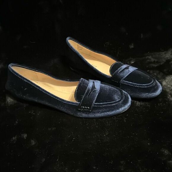 Madden Girl Carmella Velvet Loafers - Picture 1 of 9